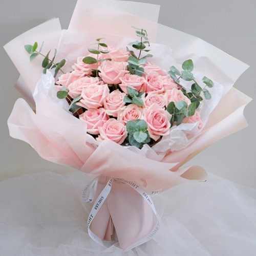 36 Graceful Pink Roses Bouquet