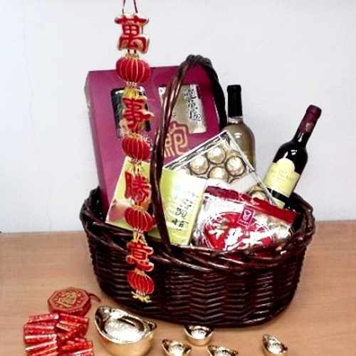 Chinese New Year Hamper With Wines