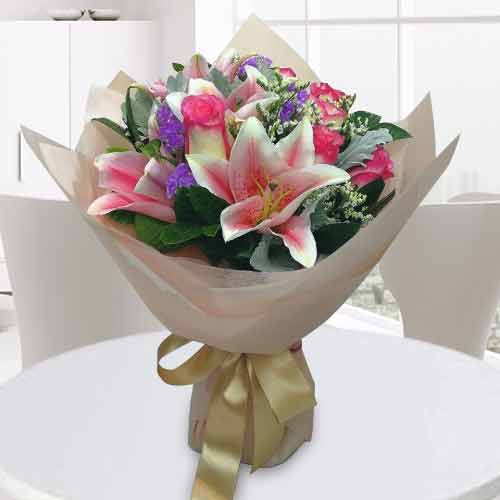 Bouquet Of Pink Lily And Pink Rose